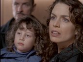 A random image from the first season episode of Millennium, Walkabout.