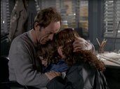A random image from the first season episode of Millennium, Walkabout.