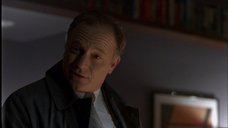 A random Millennium image from the second season episode Jose Chung's 'Doomsday Defense'.