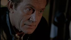 A second random scene from this Millennium episode Owls.